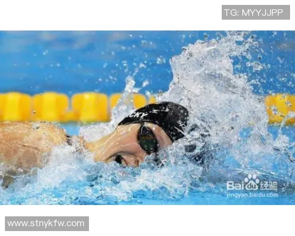 自由泳常见错误解析及纠正方法帮助提高游泳效率与技巧