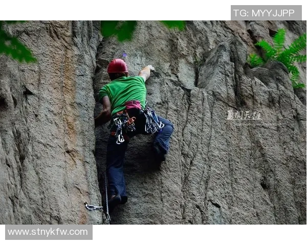 攀岩精神的传承与挑战深圳攀岩队的力量与魅力探秘之旅 攀岩精神的传承与挑战深圳攀岩队的力量与魅力探秘之旅