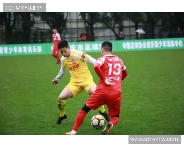 重庆足球队进攻策略分析与防守漏洞探讨